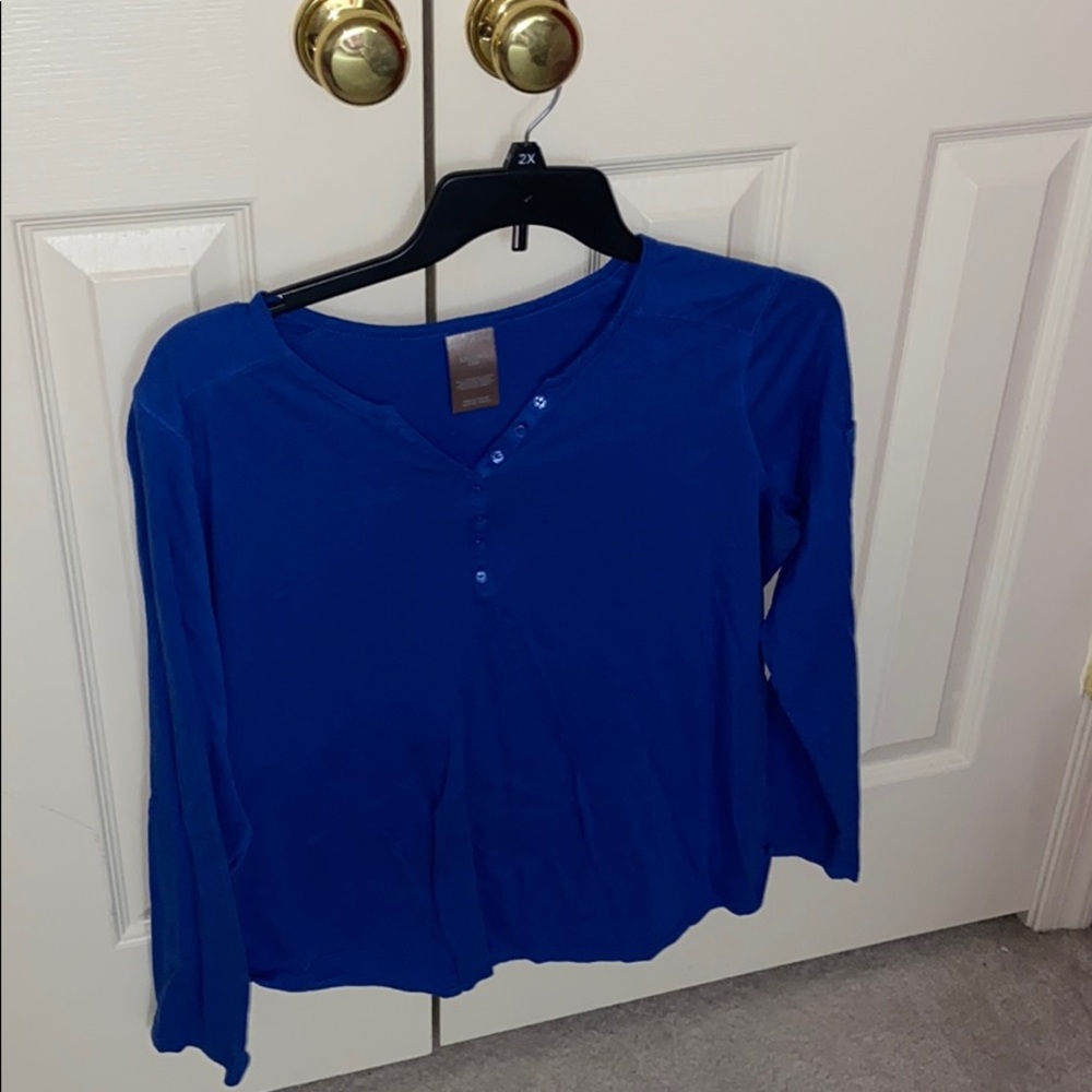 Pretty blue long sleeve shirt